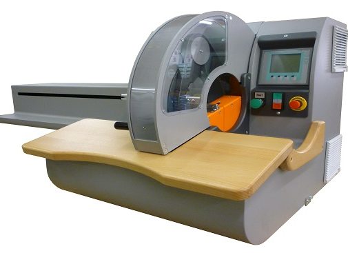 Настольная машина для обмотки жгутов лентой Kabatec KTL10: крупный план